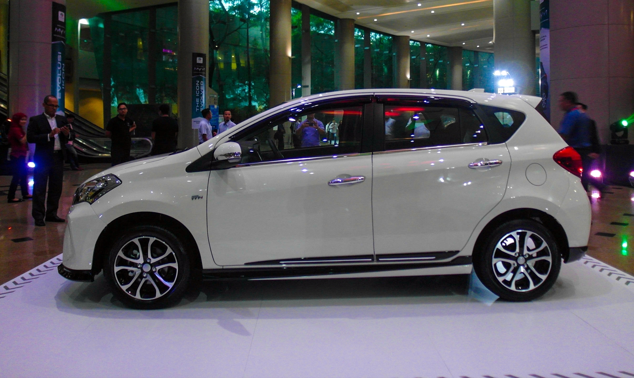 Perodua Myvi baru – harga dan spesifikasi di sini  Gohed Gostan