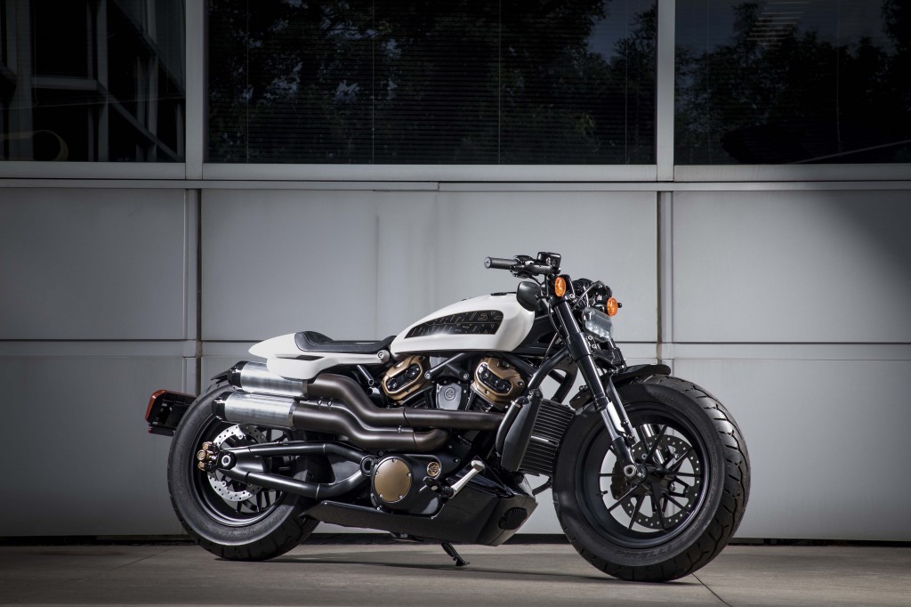 2020-Harley-Davidson-Custom-concept-02