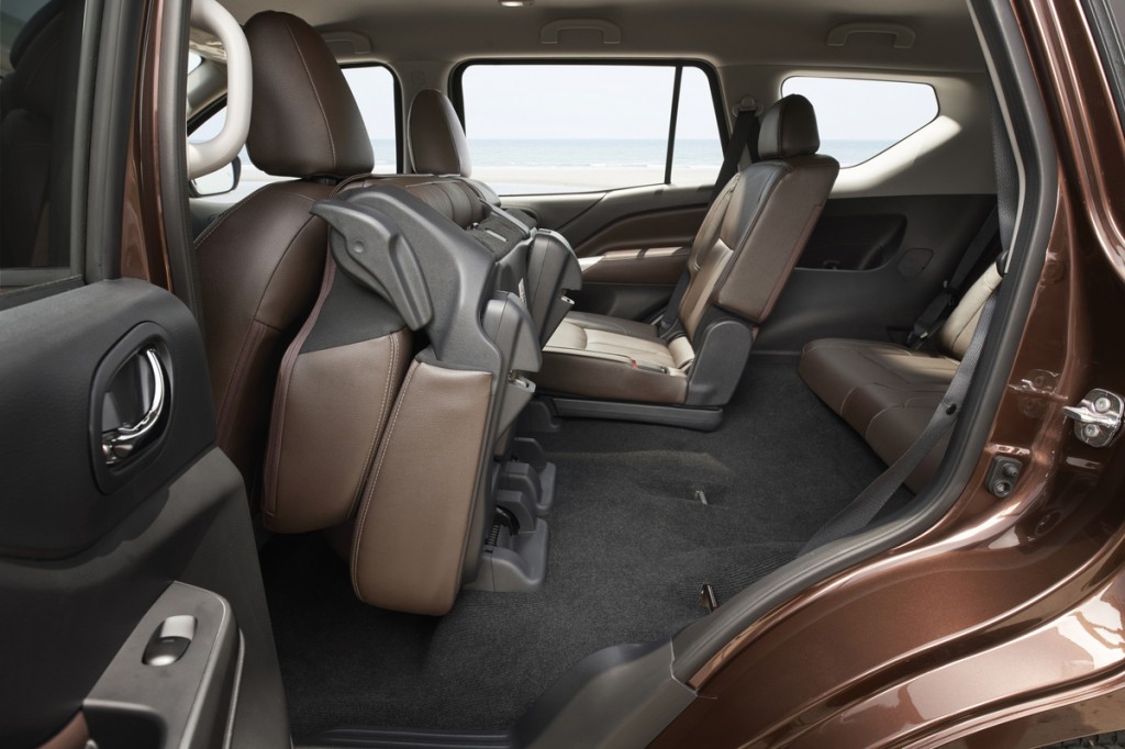 18TDIg_P60A028 - 2nd Row auto collapse-1200x800