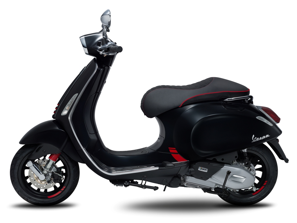 Vespa Sprint Carbon 02