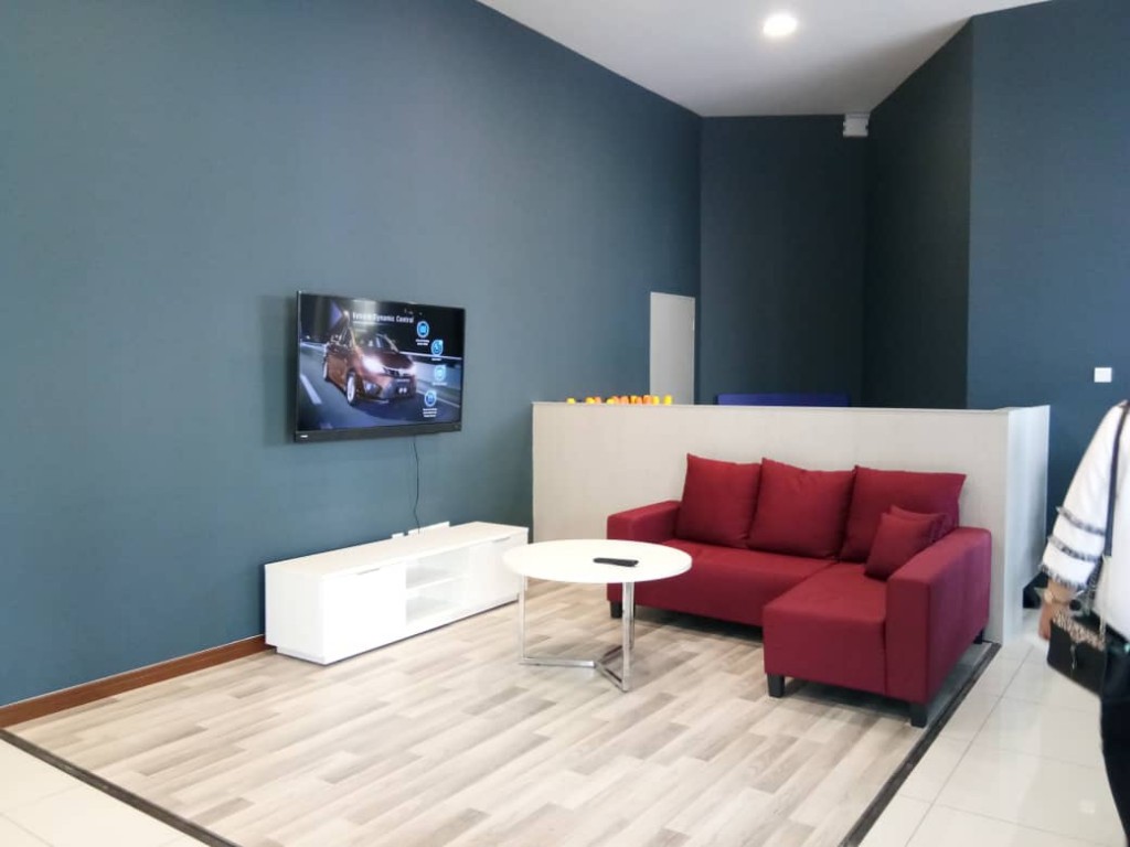 Fook Loi - csutomer lounge area