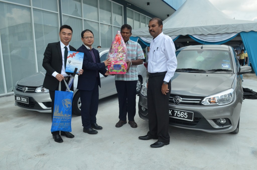Handover of car to customer