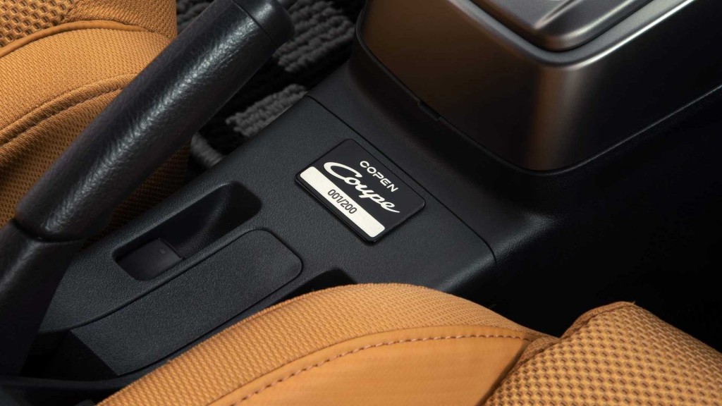 2019-daihatsu-copen-coupe-3