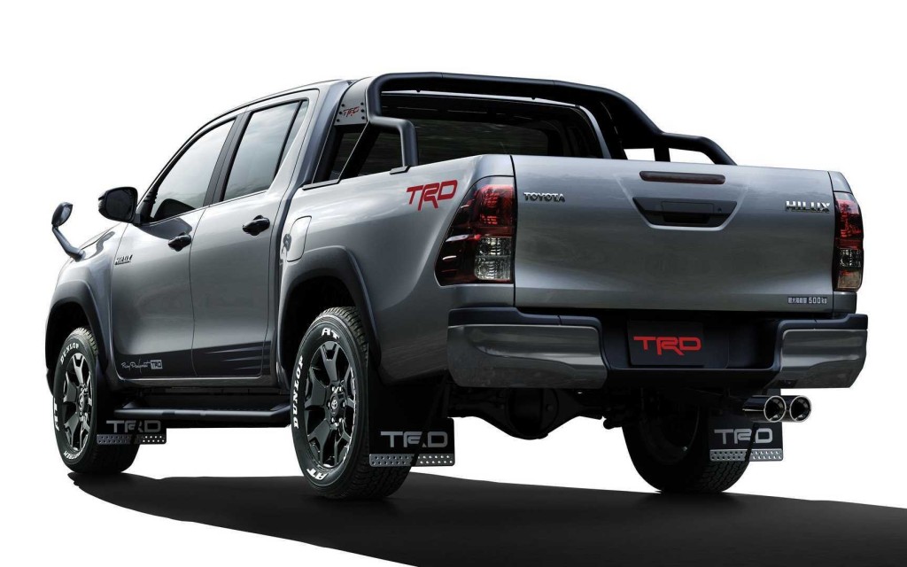 toyota-hilux-black-rally-edition