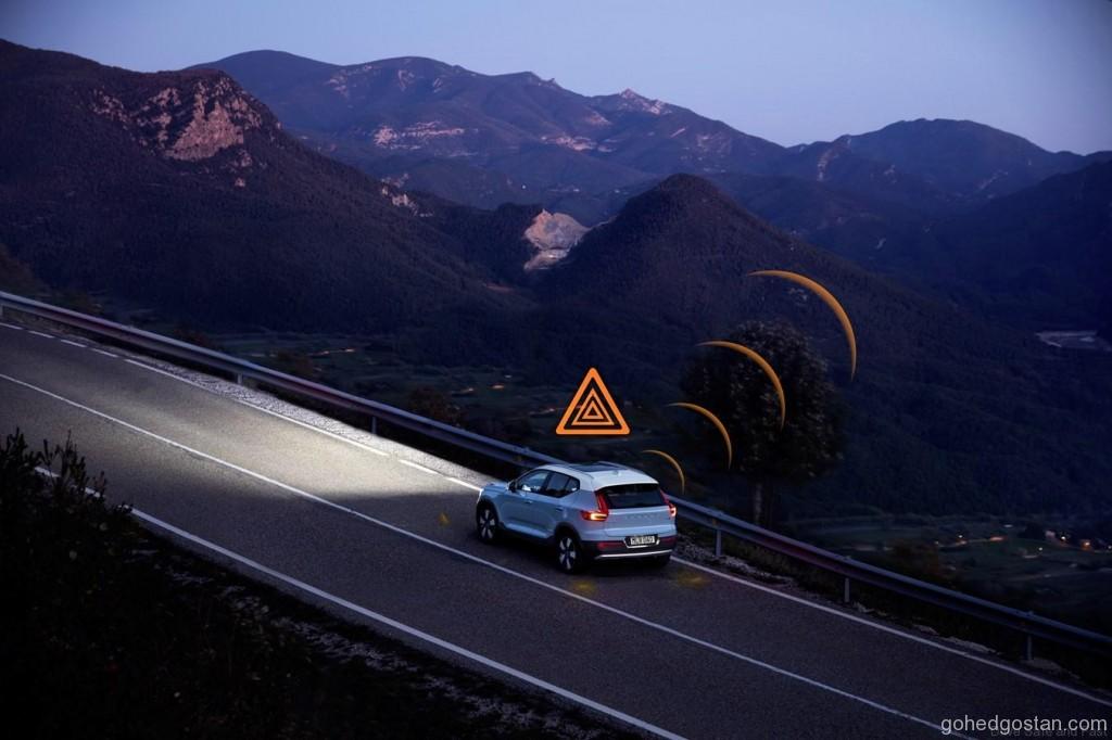 Volvo-V90-Hazard-Light-2