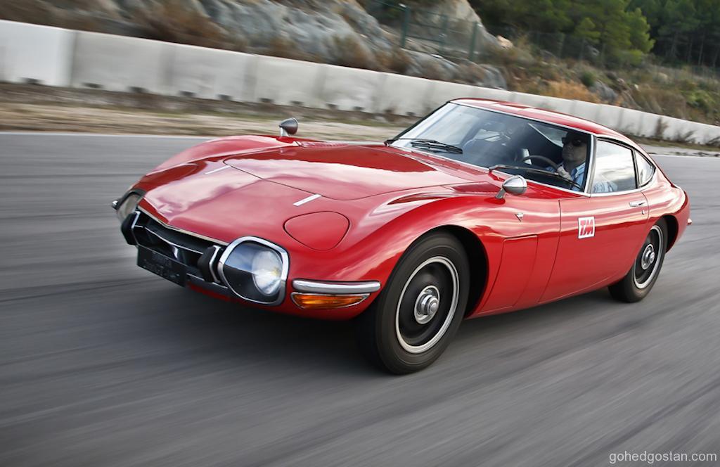 Toyota-2000-GT-2