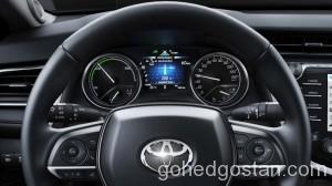 Toyota-Camry-Hybrid-17