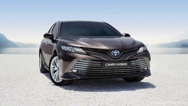 Toyota-Camry-Hybrid-3