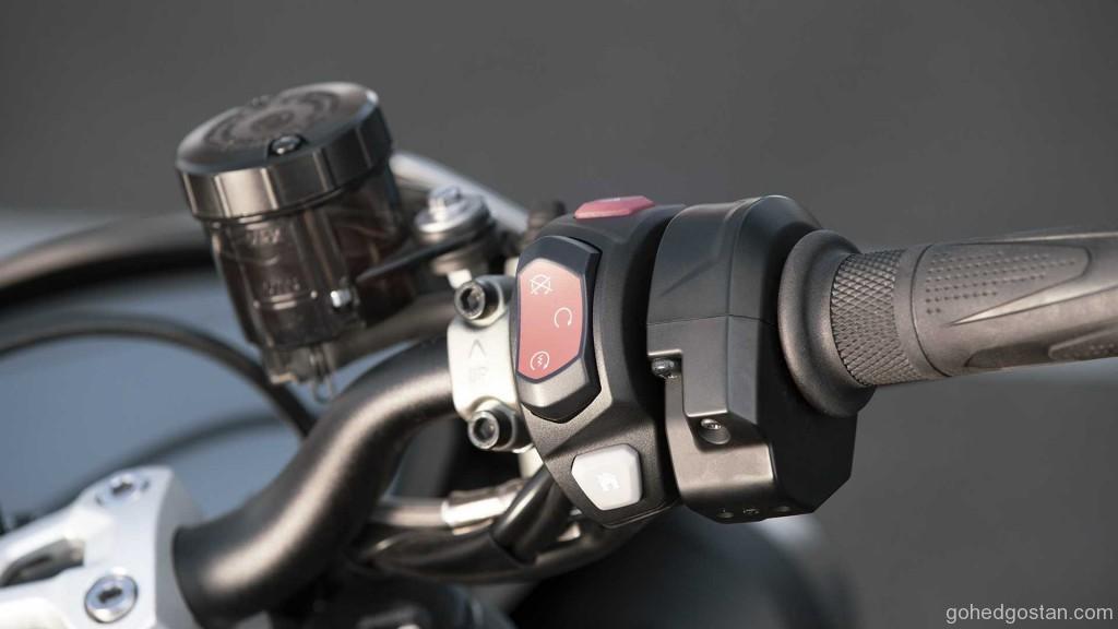 2020-triumph-street-triple-rs (10)