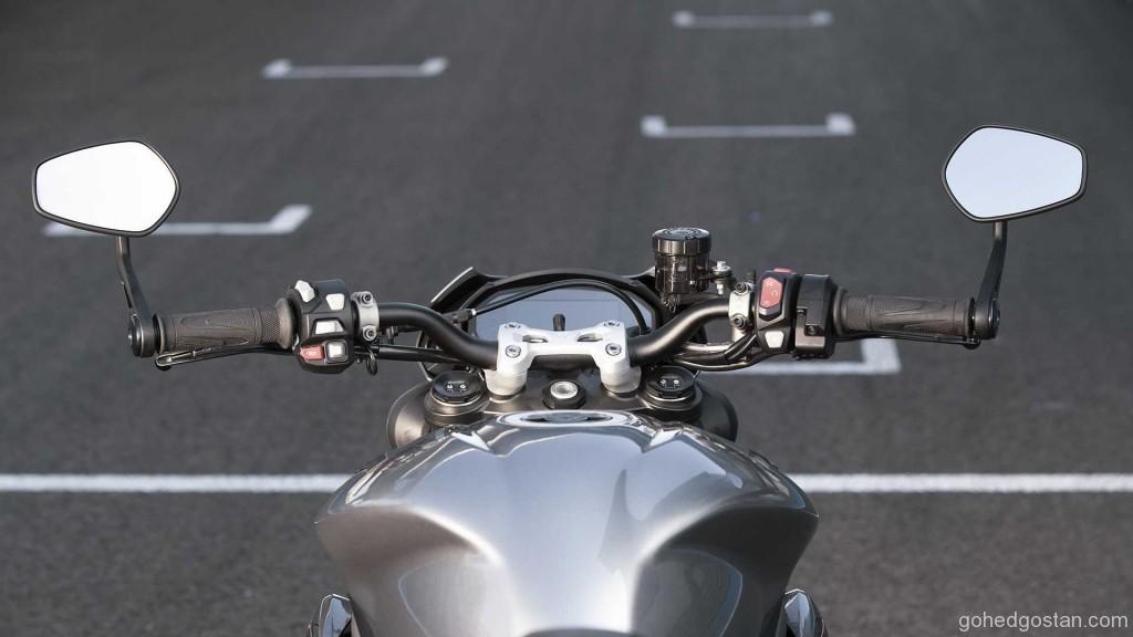 2020-triumph-street-triple-rs (9)
