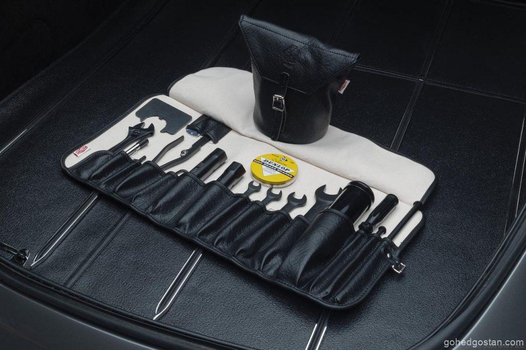 Jaguar-E-Type-60-tools-5.5