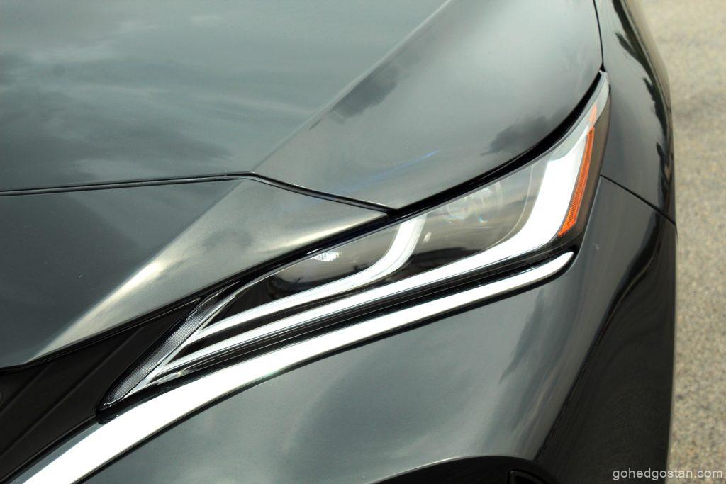 Toyota Harrier - front headlight - 2.2