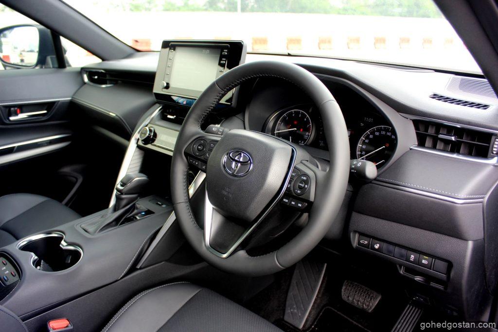 Toyota Harrier - cockpit driver - 3.1