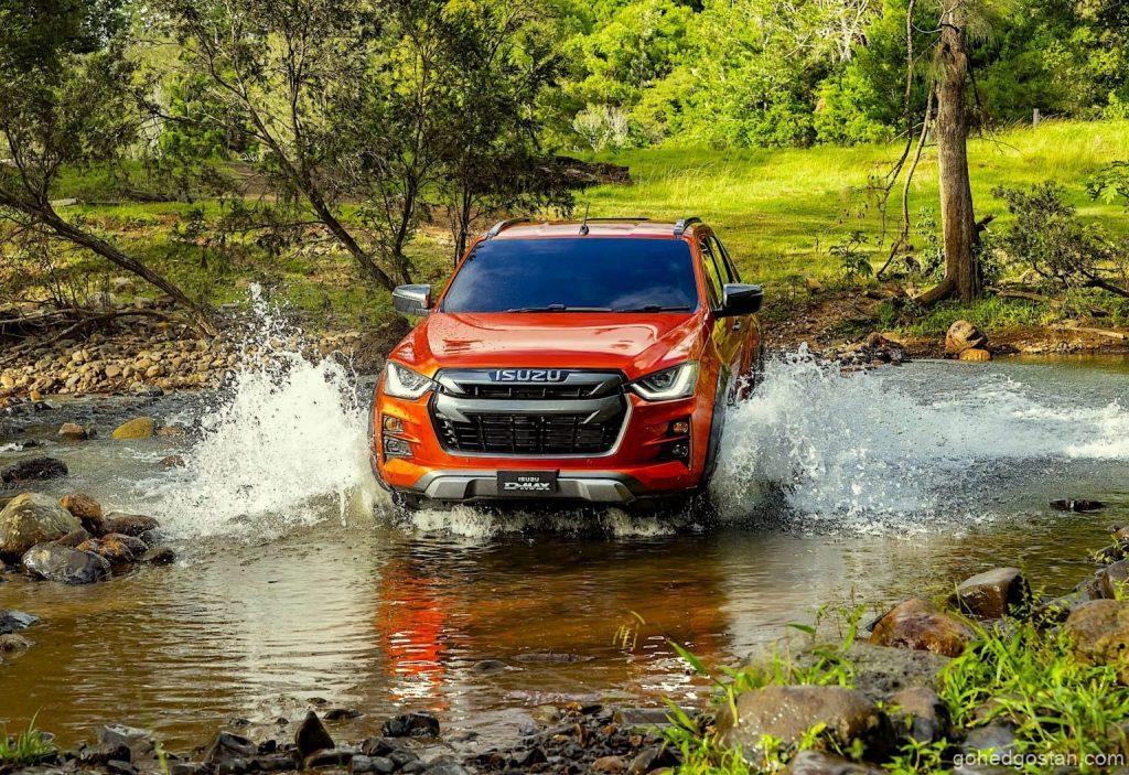 Isuzu-D-Max-river-crossing-2.0