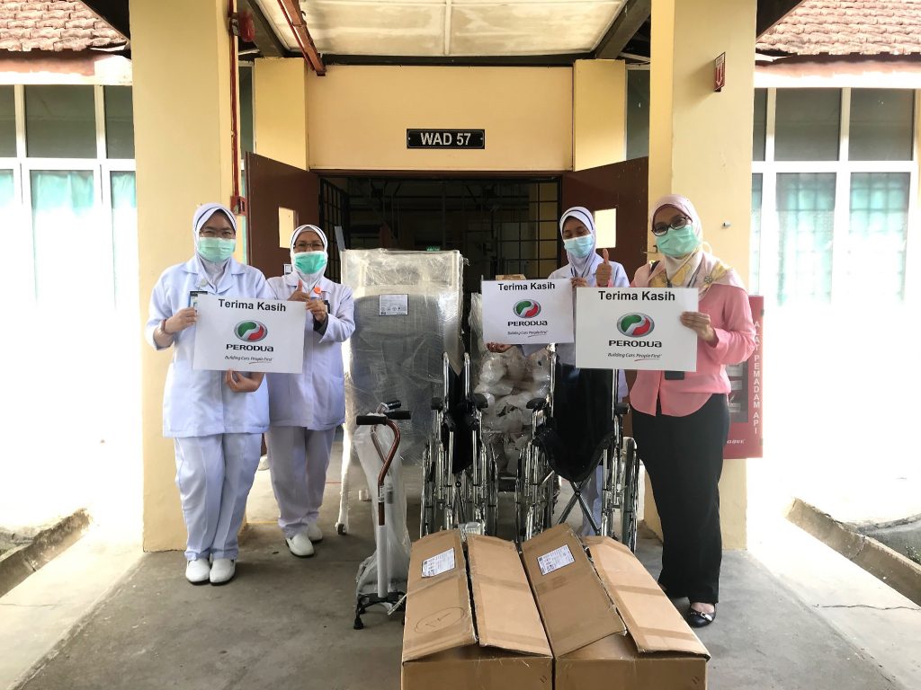 Perodua - Sumbangan Hospitl Sungai Buloh
