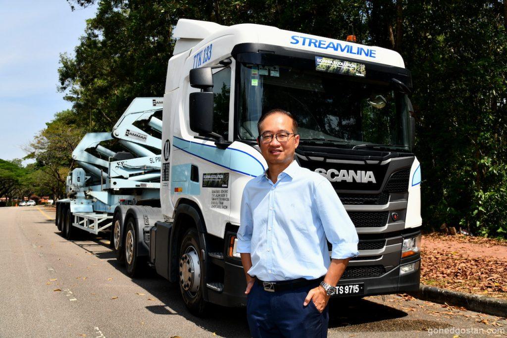 TTK NGT Ben-in-front-of-NTG-side-loader