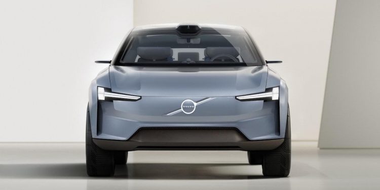 Record-Breaking-Sales-Volvo-Concept-Recharge-1.0