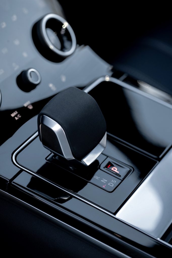 Range Rover Velar 2021