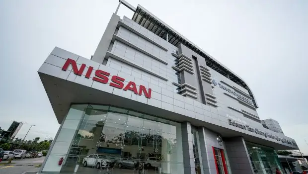 Nissan-showroom-buka-dealership-glenmarie-1.0