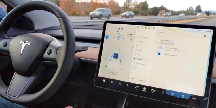 Tesla Autopilot Crash Model-3 dash 1.0