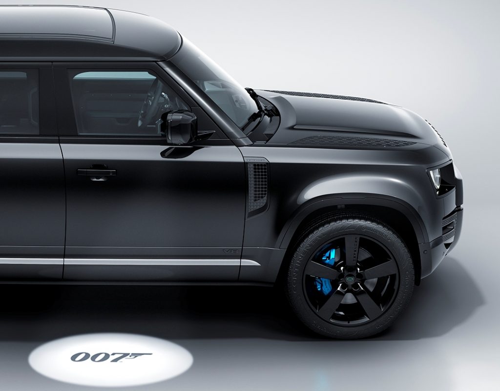 Land Rover Defender V8 Bond Edition