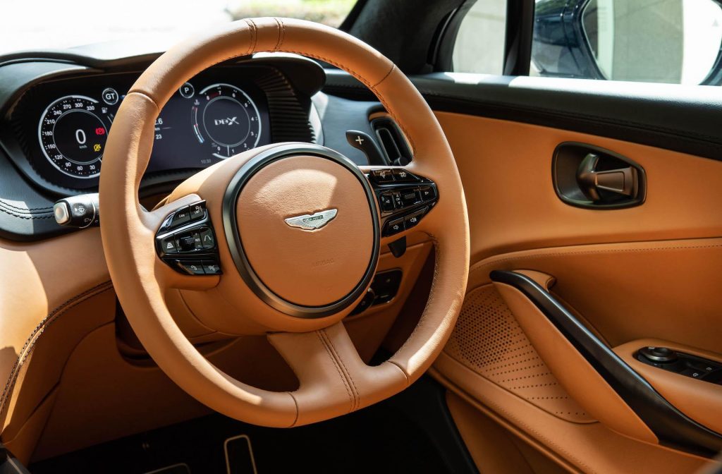 Aston Martin DBX Arden Green 10