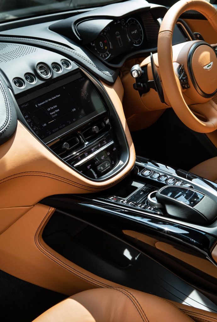 Aston Martin DBX Arden Green 10