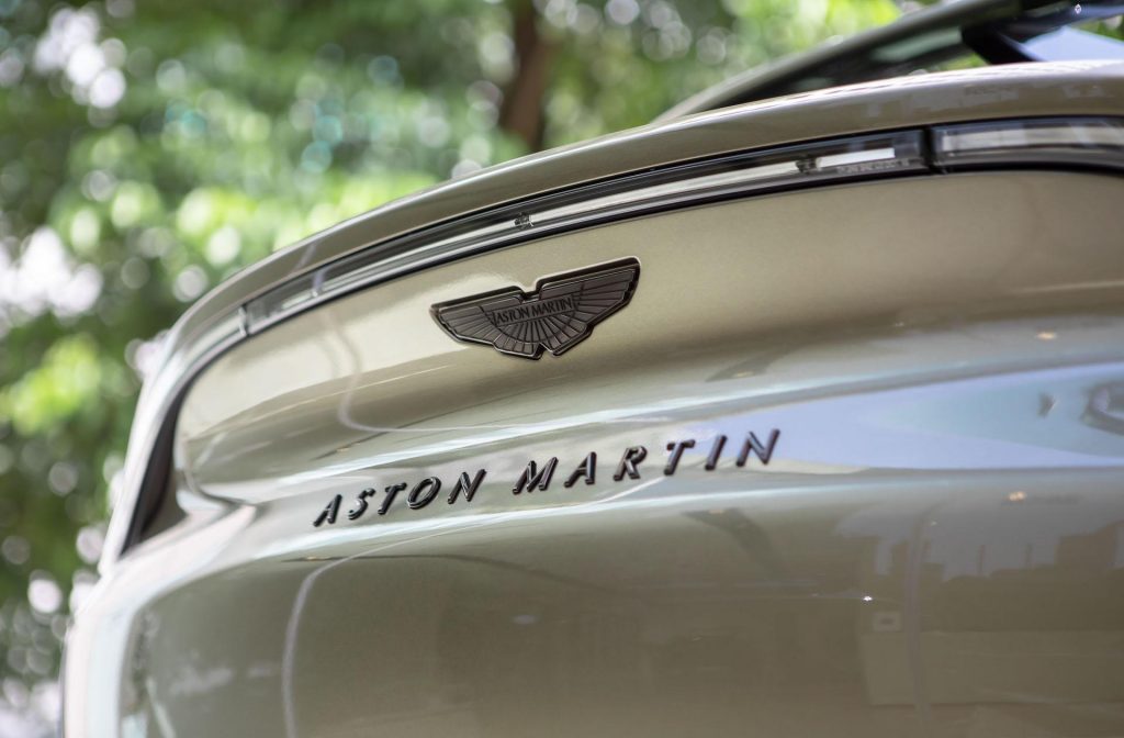 Aston Martin DBX Arden Green 10