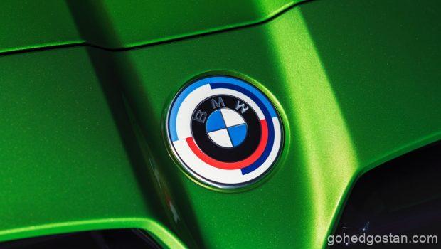BMW-Motorsport-Emblem-on-green-1.0
