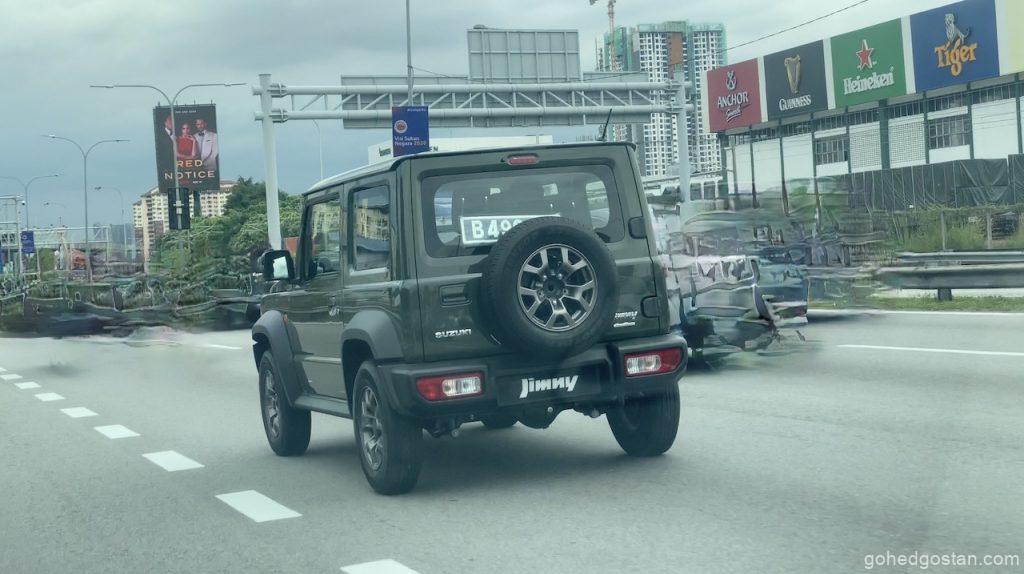 Suzuki-Jimny-Sales-Up-In-2021_steering-6.0