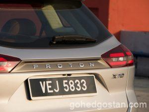 2019-Proton-X70-CKD-rear-4.9