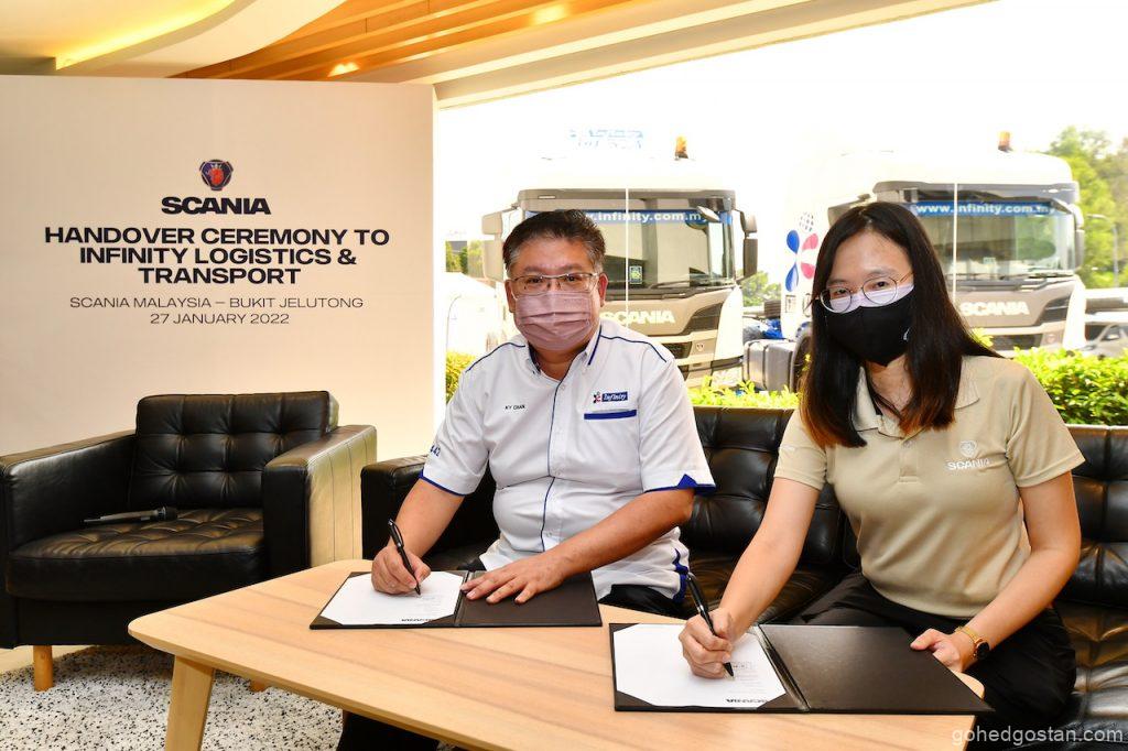 Scania-Financial-Service-signing 2.0