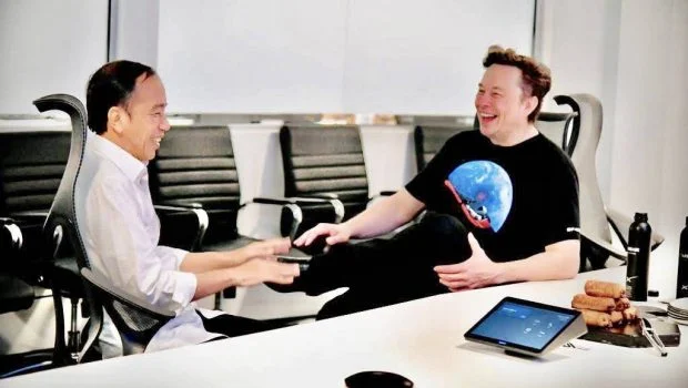 Jokowi-and-Elon-Musk-1.0