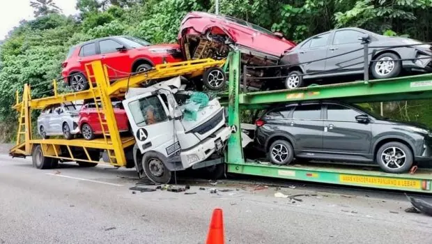 Treler Perodua Kemalangan 1.0