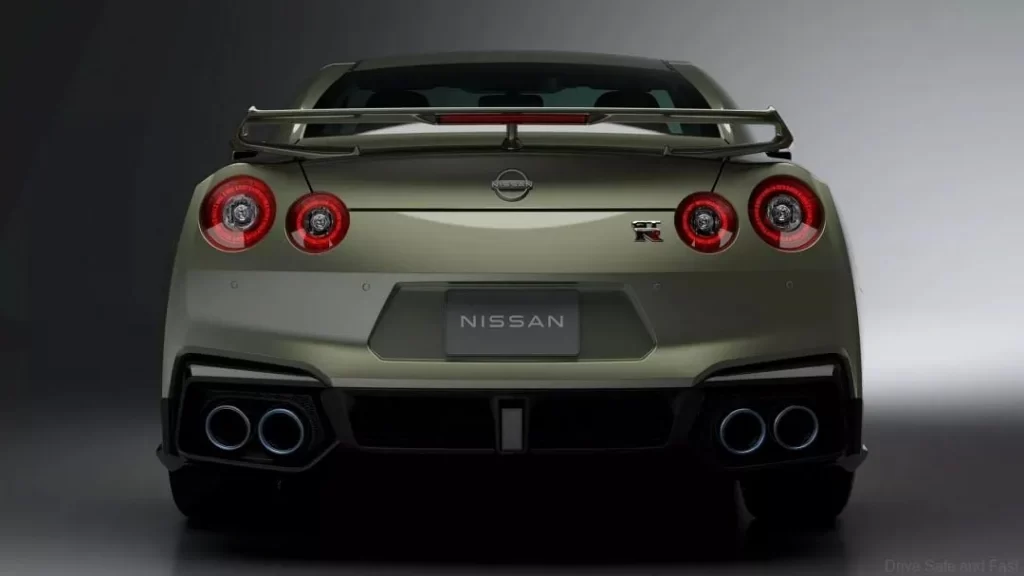 Nissan-GT-R-2024-2.3