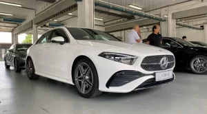 Mercedes-Benz-A250-4MATIC-AMG-Line-7.1