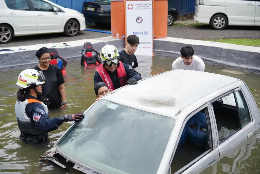 Participants-also-were-educated-on-car-safety-and-the-importance-of-having-quality-car-parts-especially-during-flash-floods 4.0