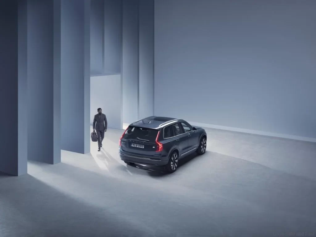 Volvo-XC90-4