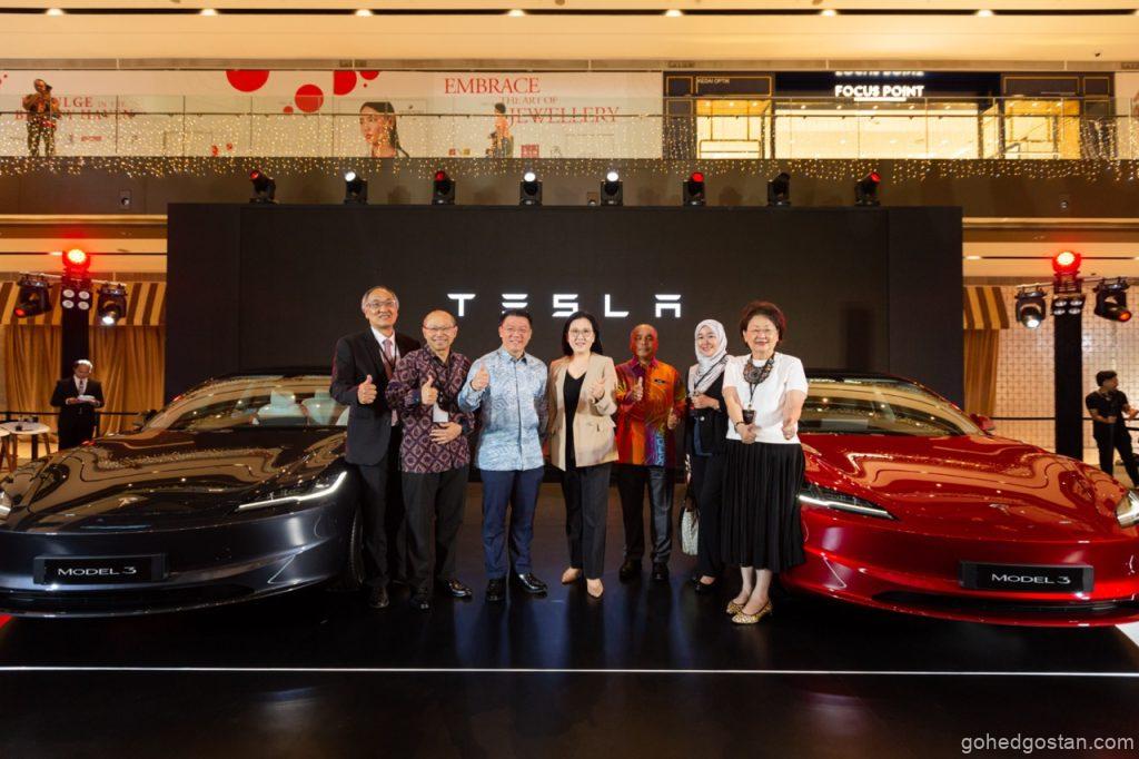 Tesla-Model-3-Experience-Flagship-5.0-Large