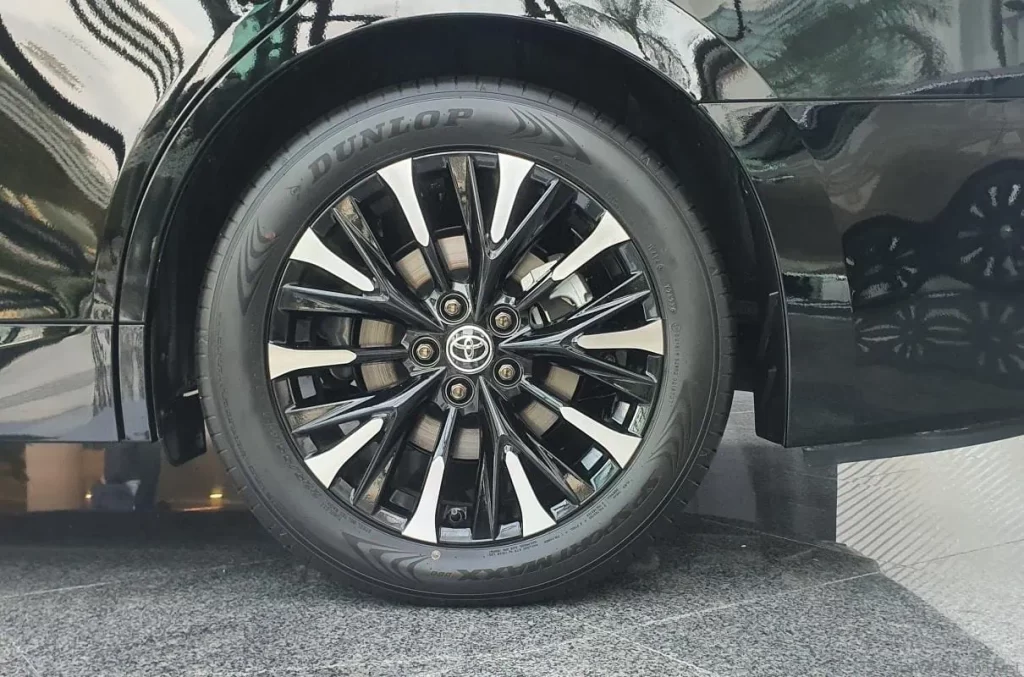 Vellfire_tyre-5.0